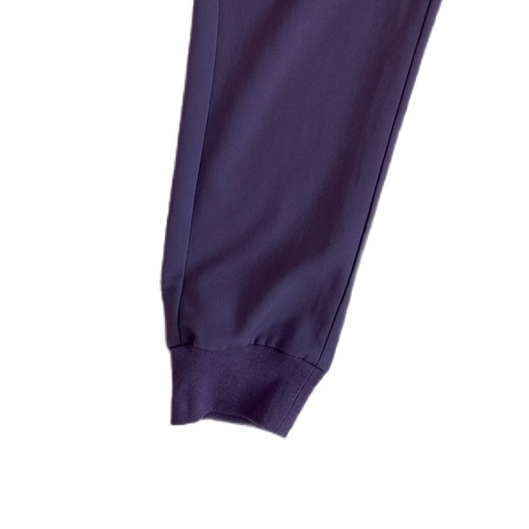 #16 MANDALA ~ Eggplant Purple Short Sleeve Drawstring Waist Scrub Set size M - Picture 9 of 10